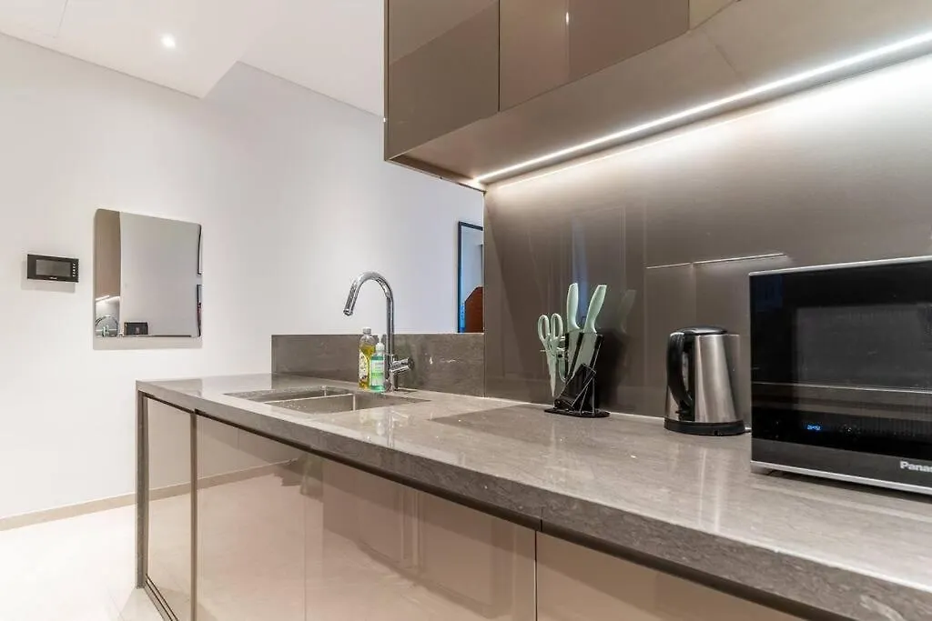 The Rixx Fashionista Apartment/D1/Pool/Gym/Bbq/Lux Ho Chi Minh City